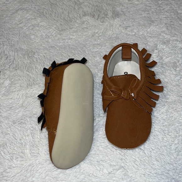 (3 for $10) old navy booties - Picture 4 of 4